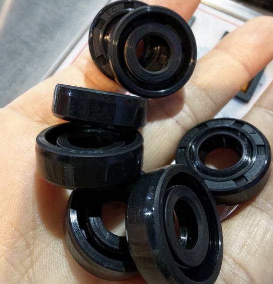 Rubber oil seals for machinery and rotating shaft applications